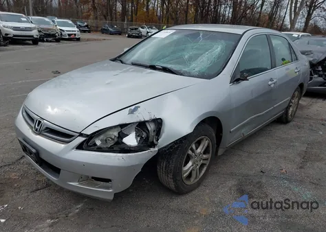 2006 Honda Accord 2.4 Se z USA, uszkodzony, nr VIN 1HGCM56356A126570